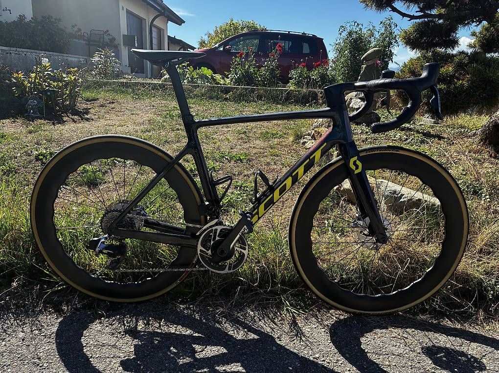 Vélos: Scott addict rc pro  – D'occasion à Denens par ran_9gj2