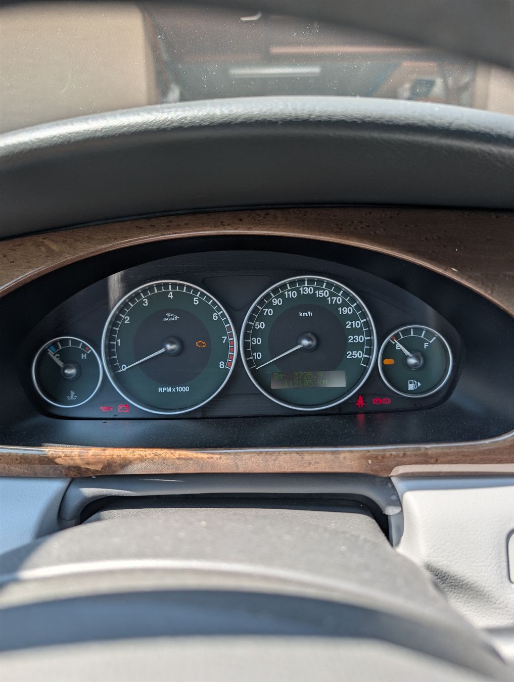 Jaguar Autos: Jaguar X-Type Silber Unfallfahrzeug – Defekt aus Hondrich von kab_6qyz 9