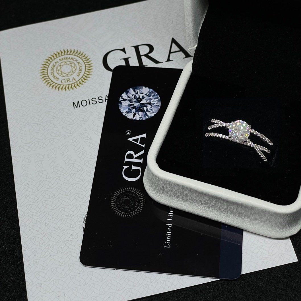 Ringe: Moissanite Ring, Silber 1ct - Gr. 53 Zertifikat – Neu (gemäss Beschreibung) aus Thun von Creative-Art-Tess 8