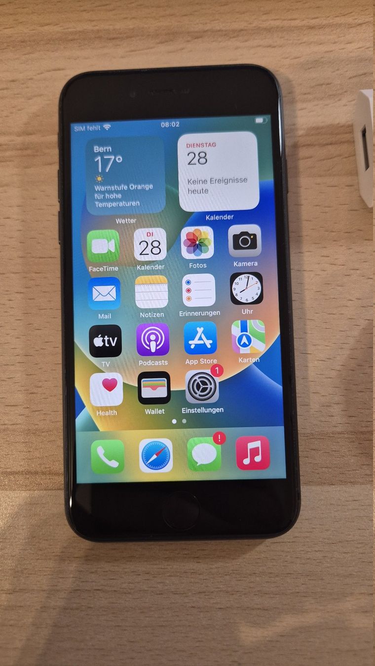 Apple Telefoni cellulari / Smartphones: iPhone 8 64GB Space Gray 3014 Akku bei 88% – Usato da Münchenbuchsee venduto da MV_Solutions 1