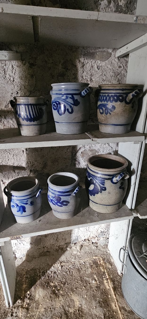 Pots de fleurs: Alte Steinguttöpfe x6 – D'occasion à Belp par Ginus85