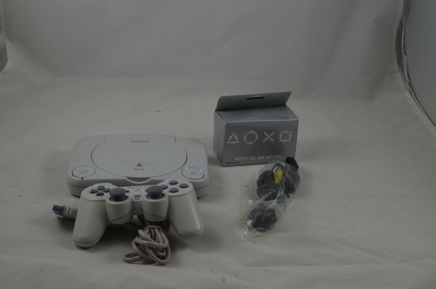 Console: Sony psone Konsole mit Controller – Usato da Buchs AG venduto da SellAndBuyX 2