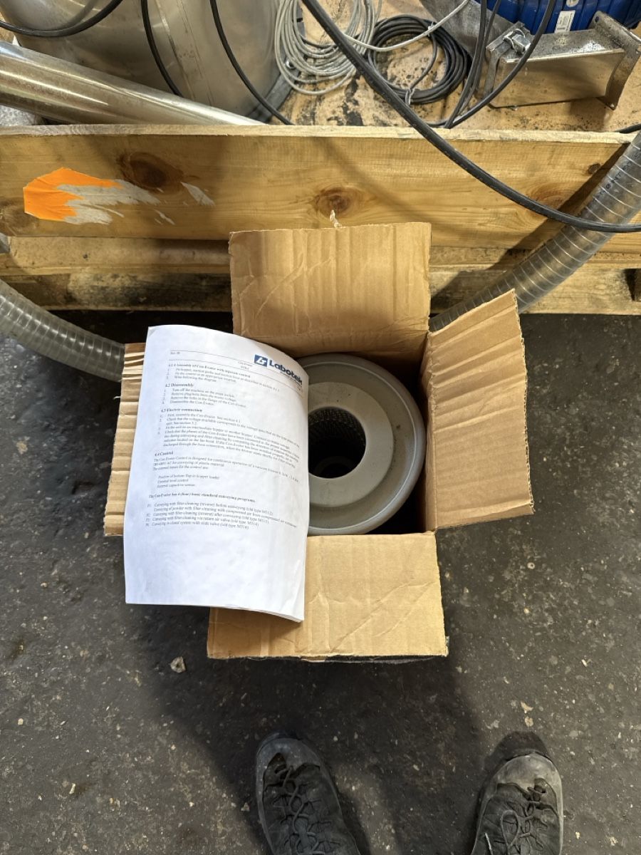 Tutte le macchine: Labotek power in plastics  – Usato da Düdingen venduto da dan_k78h 6