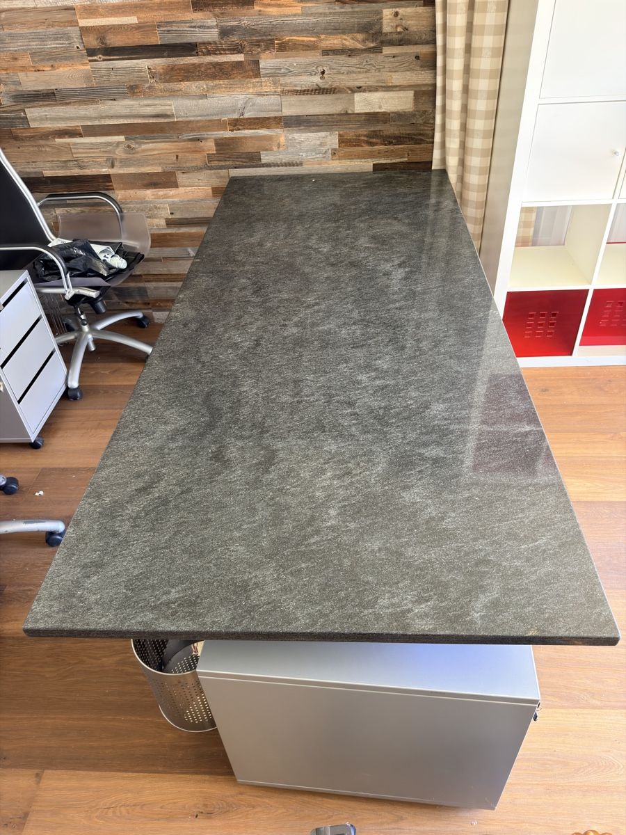 Tavoli: Tisch Granitplatte – Usato da Uetendorf venduto da Kunz99luz