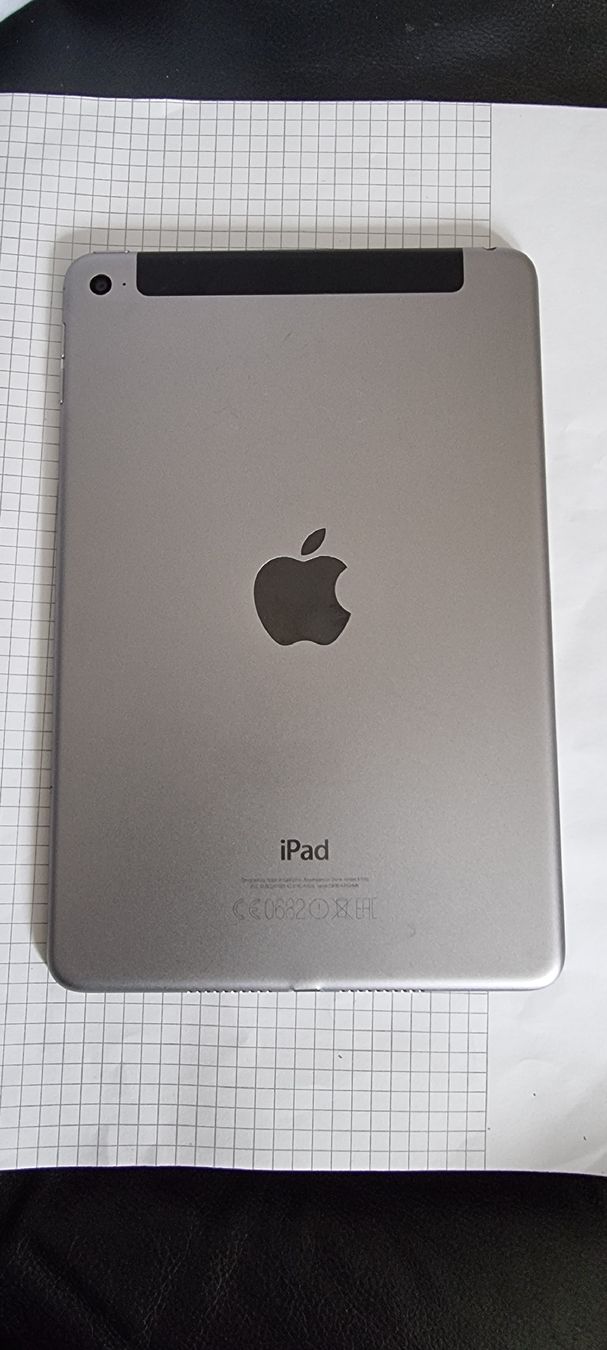 Apple Tablet PC: Ipad mini 4 cellular Wifi 64 gb – Usato da Zürich venduto da Sigana 1