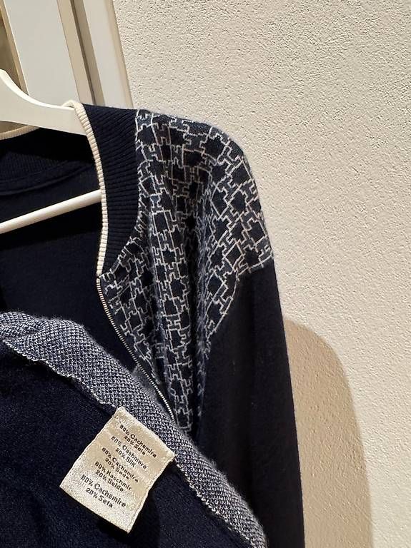 Hermès Maglioni & Felpe: Hermes Cashmere/Silk Sweater - Size L – Usato da Schübelbach venduto da Rahnmont 3