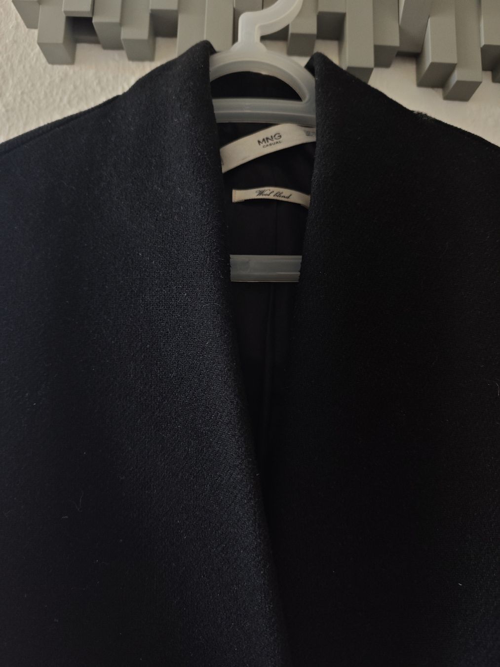 Mango Cappotti: Fine wool coat Mango – Usato da Meyrin venduto da Muchacho7 1