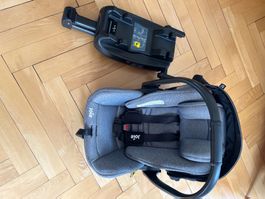 Baby-Autositz / Babyschale mit Isofix-Base – Joie