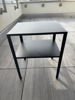 Zwei Beistelltische Metall schwarz Gebrauchsspuren