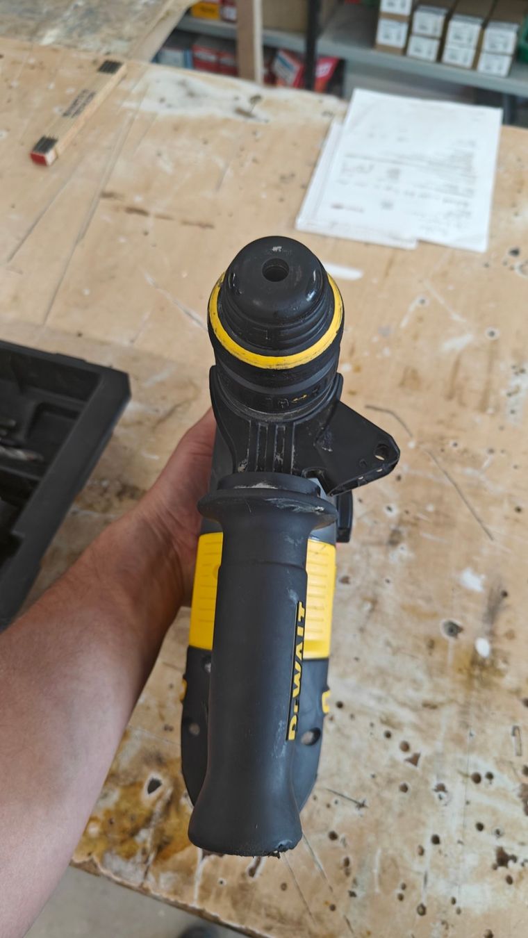 Dewalt Tutti gli attrezzi: Dewalt Akku Schlagbohrmaschine DCH334 – Usato da Waldkirch venduto da Jerom77 4