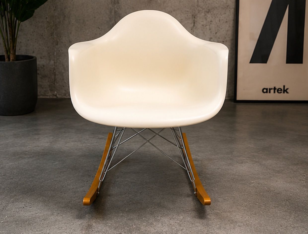 Eames Chaises: Eames Plastic Armchair | RAR – D'occasion à Meilen par log_k9nx 2