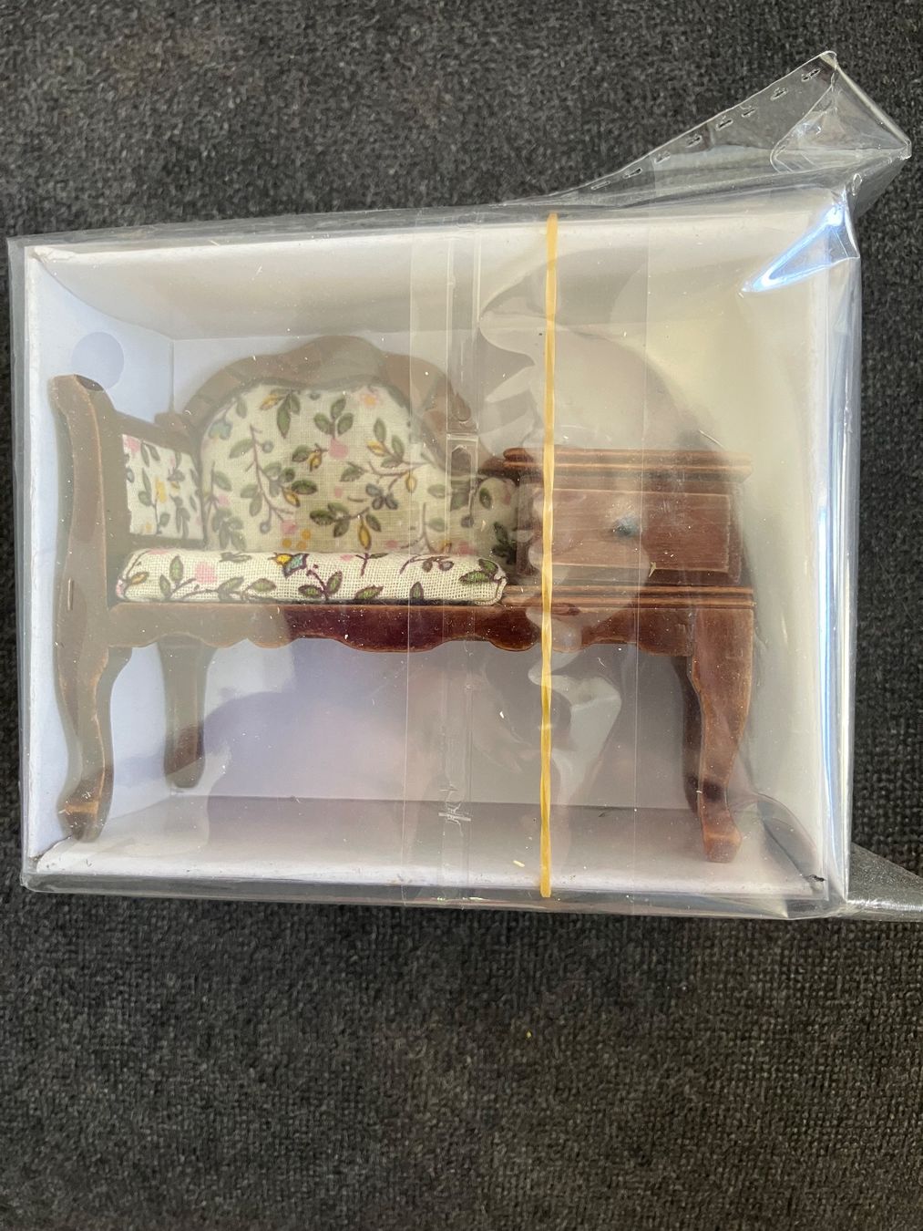 Case e mobili per bambole: Puppenhaus Möbel – Nuovo e nell'imballaggio originale da Schaffhausen venduto da dia_rl66