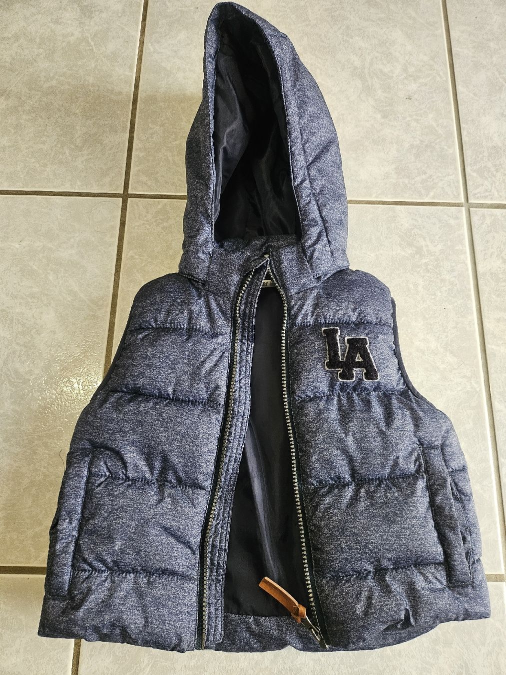 H&M Jacken & Mäntel: veste sans manche enfants – Neu (gemäss Beschreibung) aus Miécourt von Clochette23 1