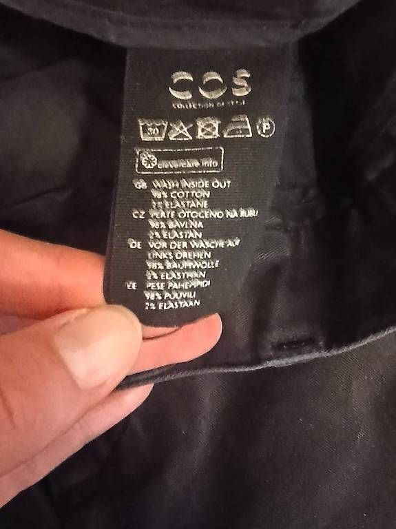 Cos Pantaloni: Schlichte schwarze Hose von Cos – Usato da Zürich venduto da Melianea 3