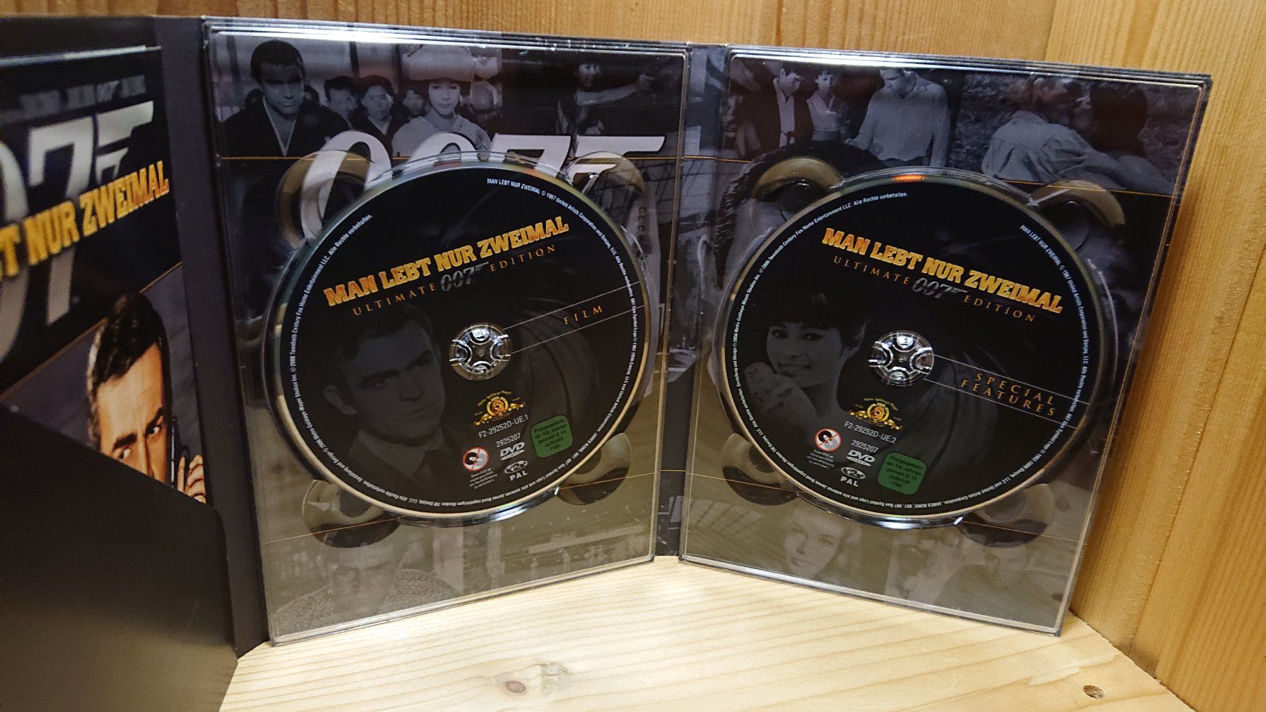 Tutti i DVDs: 007 MAN LEBT NUR EINMAL DVD Ultimate Edition – Usato da Wilderswil venduto da Exebub 5