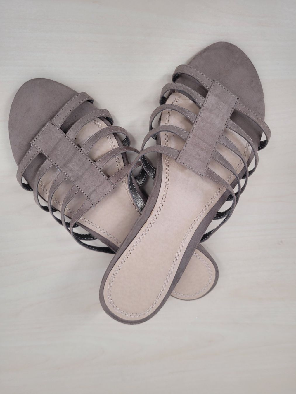 Chaussures femmes: Sandales beige 37 – D'occasion à Lausanne par PlusValue_Lausanne 3