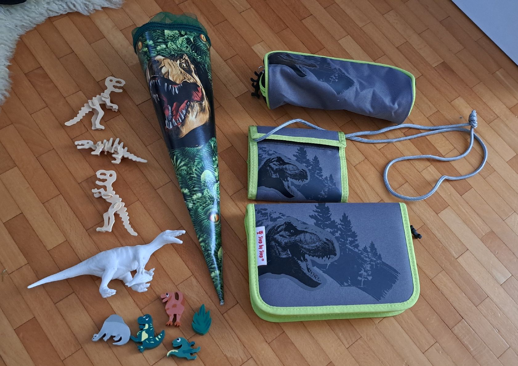 Giocattoli: Dinosaurier-Set, Etui, Schultüte – Usato da Oetwil a.d. Limmat venduto da Stupsi1234
