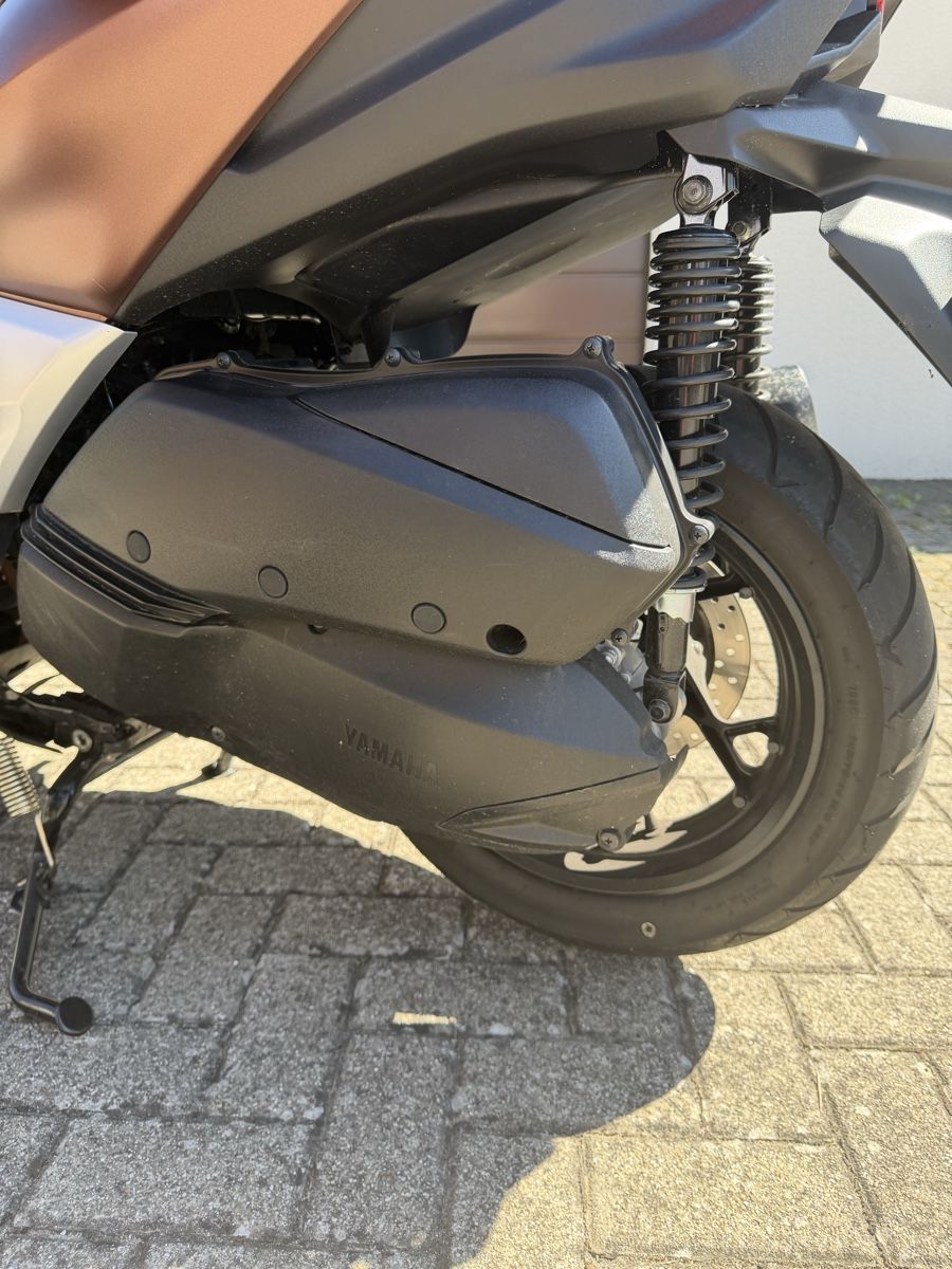 Yamaha Scooters: YAMAHA XMAX 300 ABS Roller – D'occasion à Berikon par lai_8wpt 7