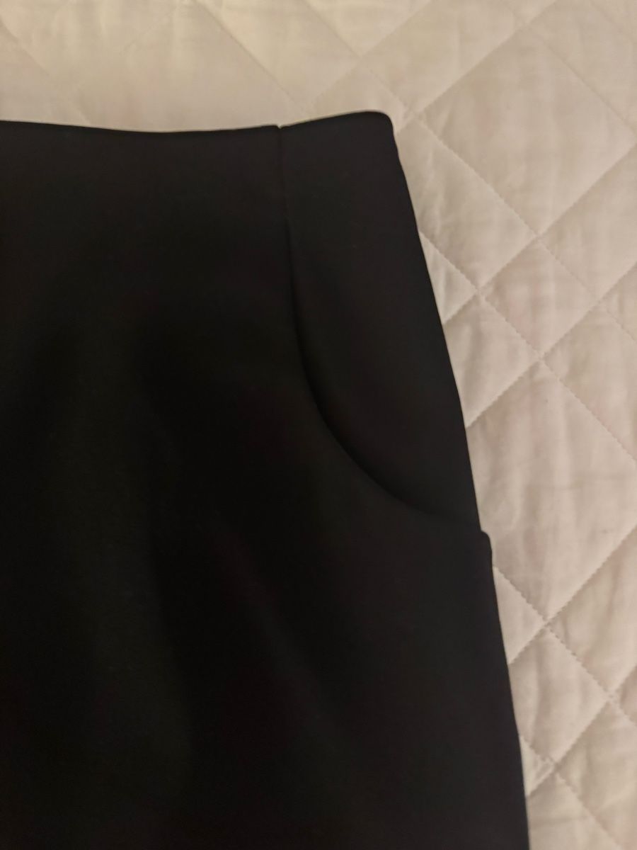 H&M Röcke: Schwarzer Minirock von H&M, Grösse 34 – Neu (gemäss Beschreibung) aus Jona von Prada1969 2