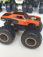 7 verschiedene Monstertrucks Hot Wheel