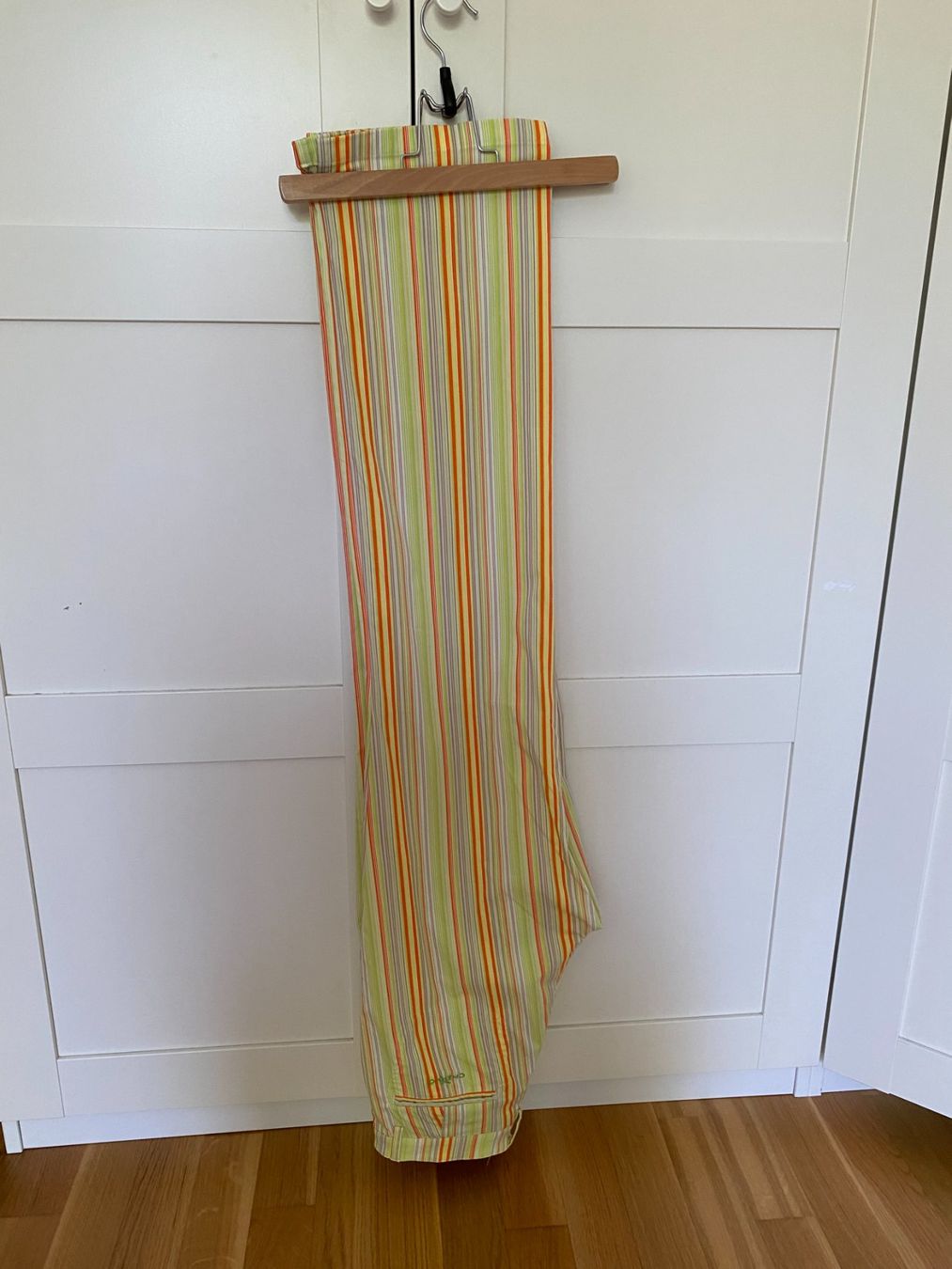 Jeans: leichte Stretch Sommer Damenhose CHERVO Gr. 38 – Usato da Niederrohrdorf venduto da park5