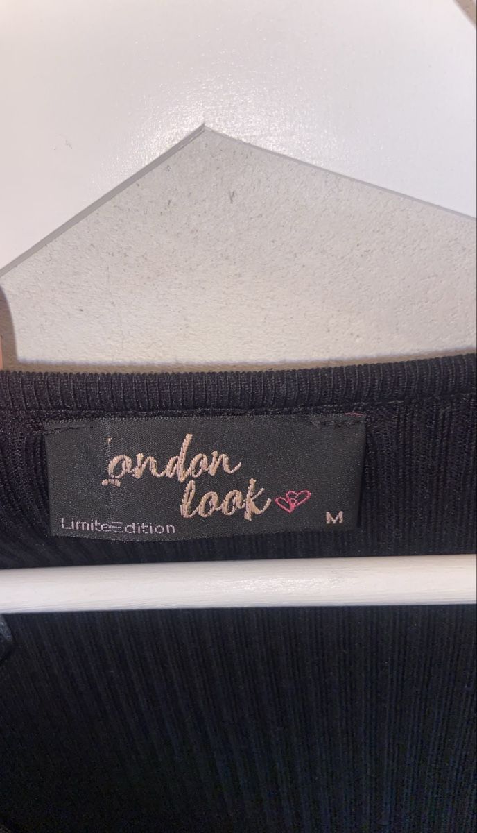 Kleider: Robe noire moulante col V – Gebraucht aus Romainmôtier von jea_n99k 1