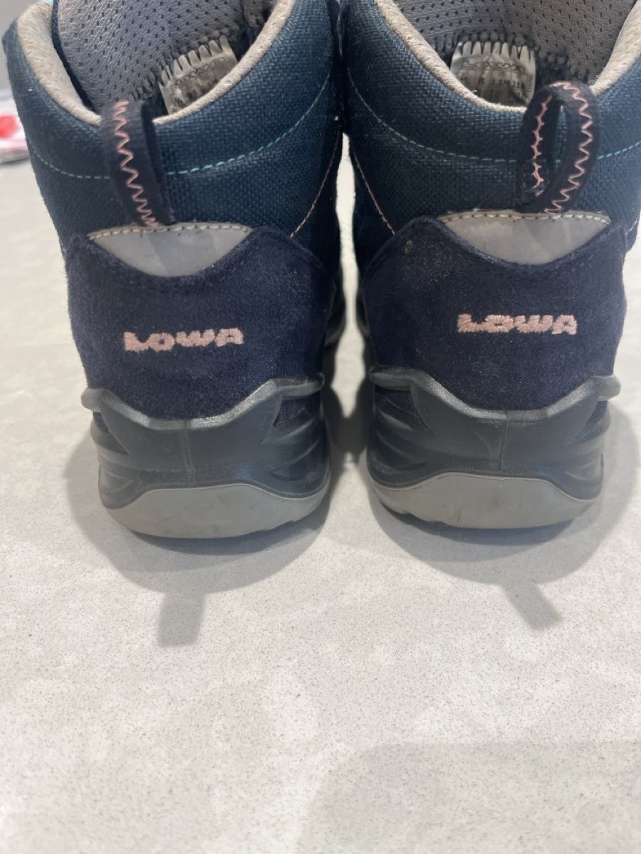 Lowa Schuhe für Jungen: Lowa Wanderschuhe Junior Grösse 35 blau – Gebraucht aus Münchwilen TG von Kaira0811 2