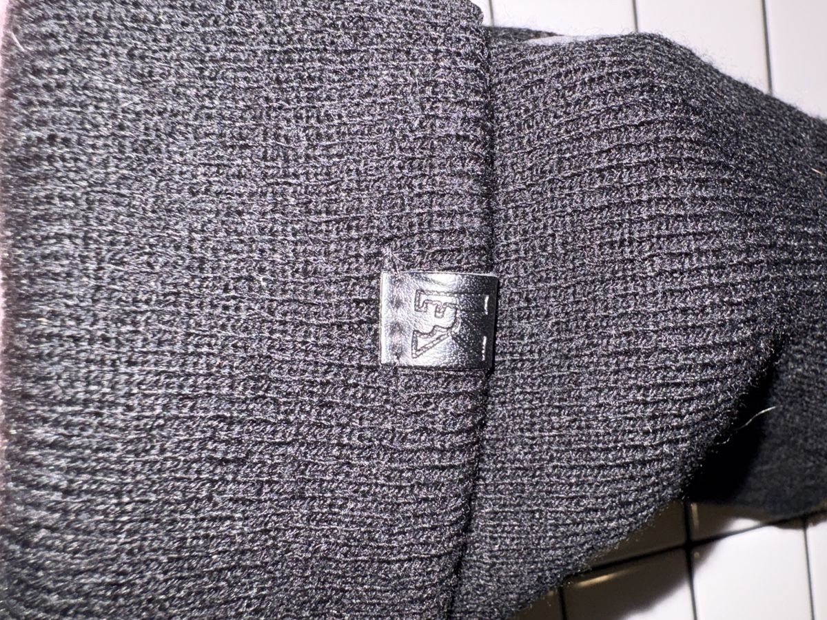Karl Lagerfeld Copricapi, berretti & cappellini: Bonnet Karl Lagerfeld – Usato da Oron-la-Ville venduto da bad_hhr8 3