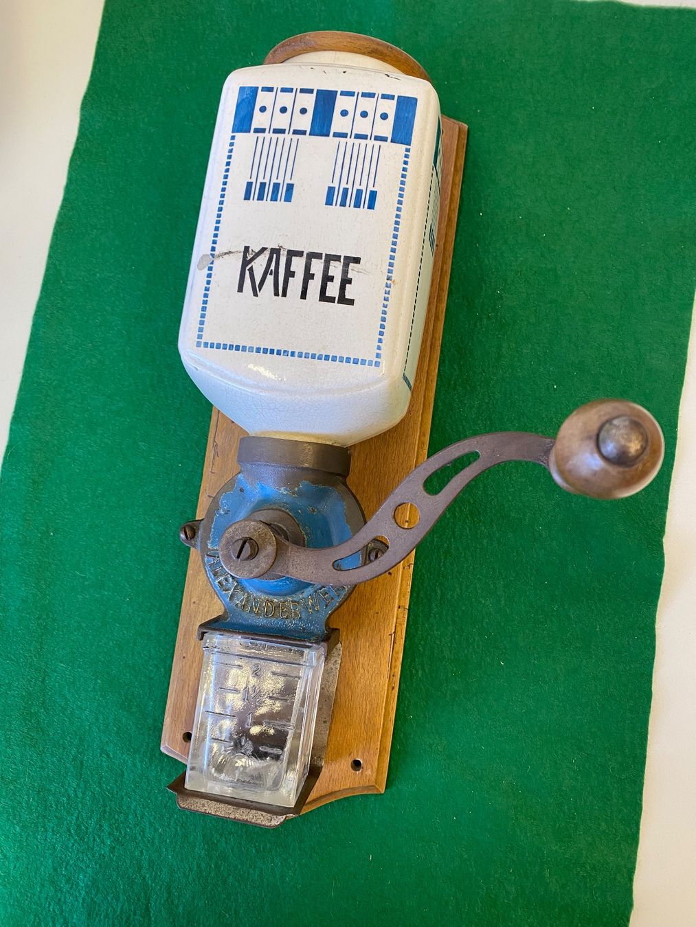 Küchengeräte: Alte Kaffemühle Alexanderwerk D.R.G.M. – Gebraucht aus Utzigen von Lasagne99