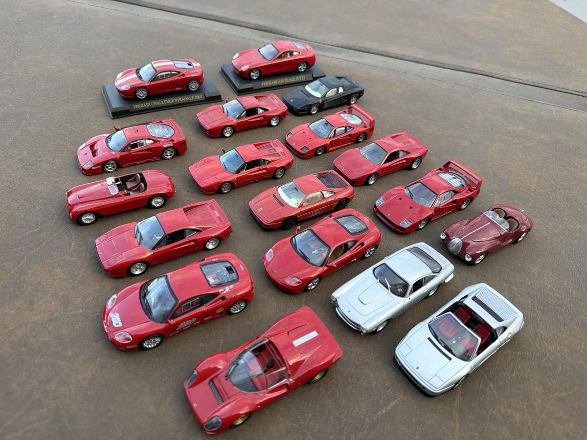 Modellini d'auto: Ferrari Sammlung in 1/43 - 18 Modelle – Difettoso da Wolfwil venduto da Rolex1