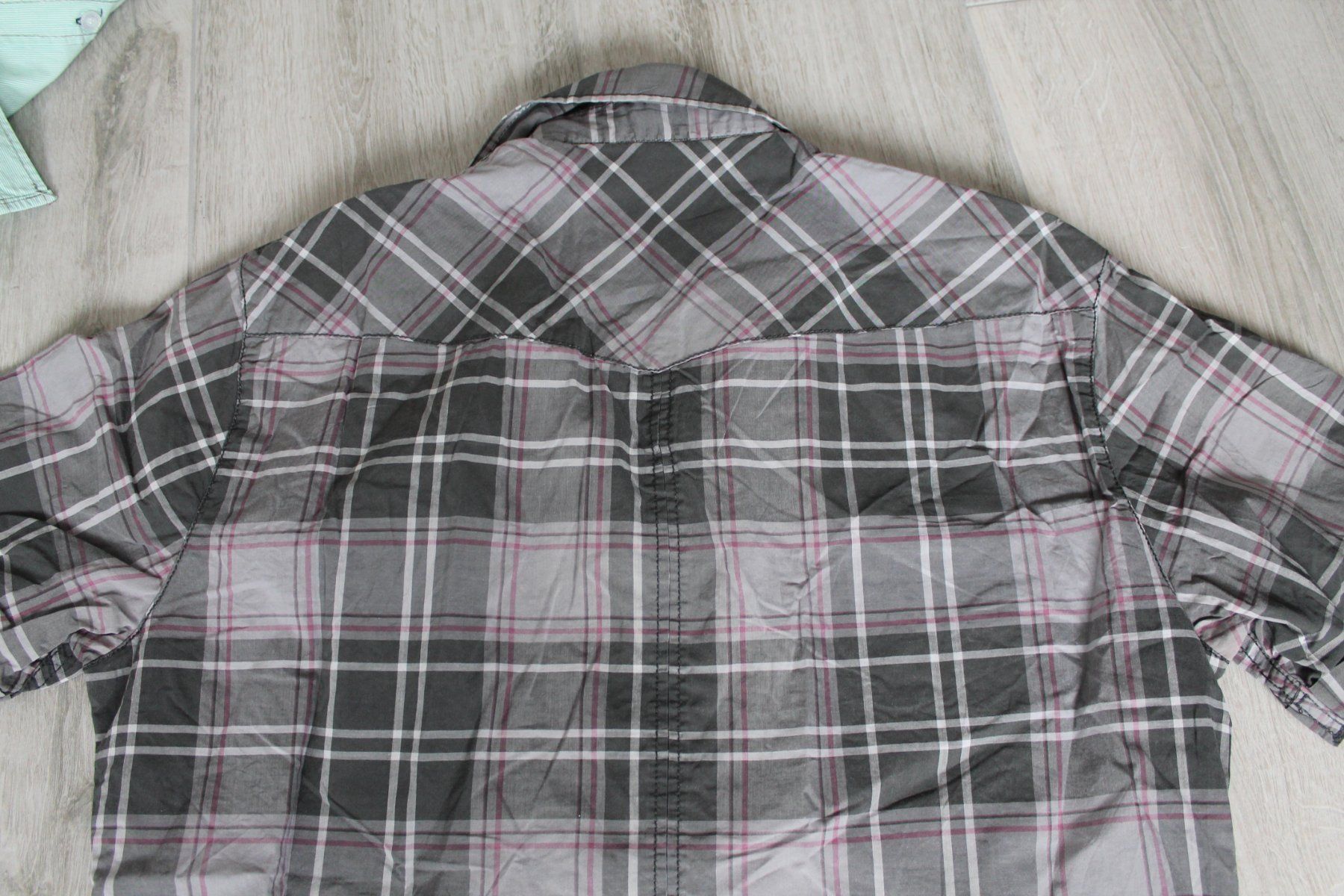 Kleiderpakete: Lot de 4 chemises taille L – Gebraucht aus Chez-le-Bart von jasse 8