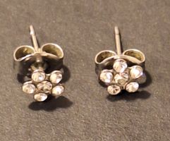Magnifiques boucles d'oreilles fleurs strass antiallergenic
