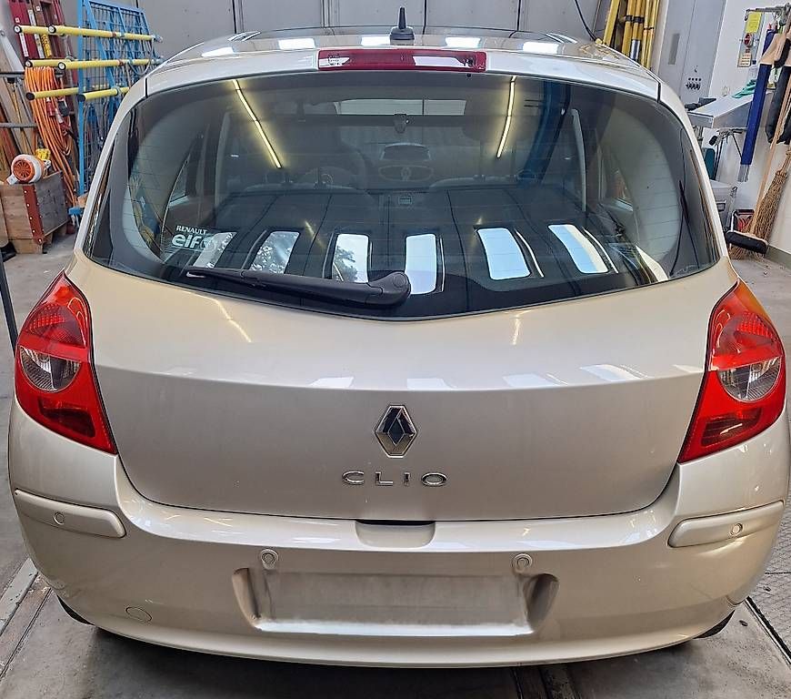 Autos: Renault Clio Initiale 2.0 16v – Gebraucht aus Zollikofen von Bekim.R 3