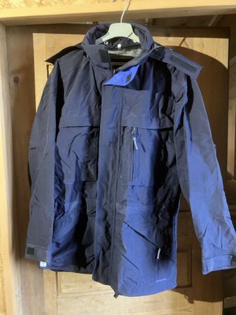 Veste Husqvarna imperméable taille S - idéal automne!