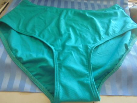 Slip Türkis Gr. 42 NEU