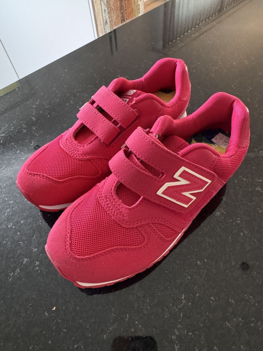 New Balance Scarpe per ragazze: new balance gr. 30 neu – Nuovo (secondo la descrizione) da Seengen venduto da Shiara