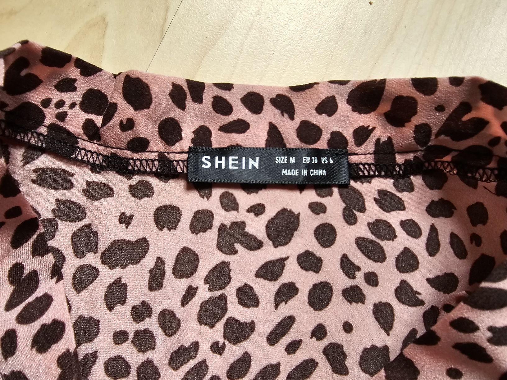 Shein Chemisiers: Leopardenbluse M – Neuf (Voir description) à Büttikon AG par PAM120319 1