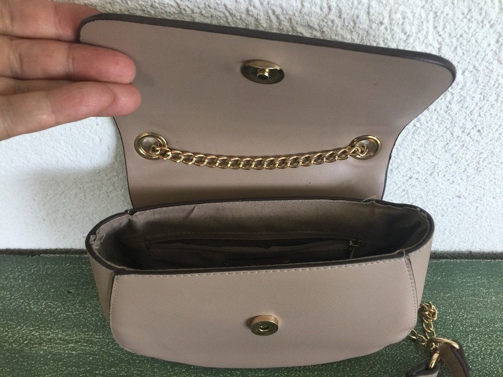 Borse da donna: Bershka kleine Handtasche – Usato da Kirchdorf AG venduto da coco123 4