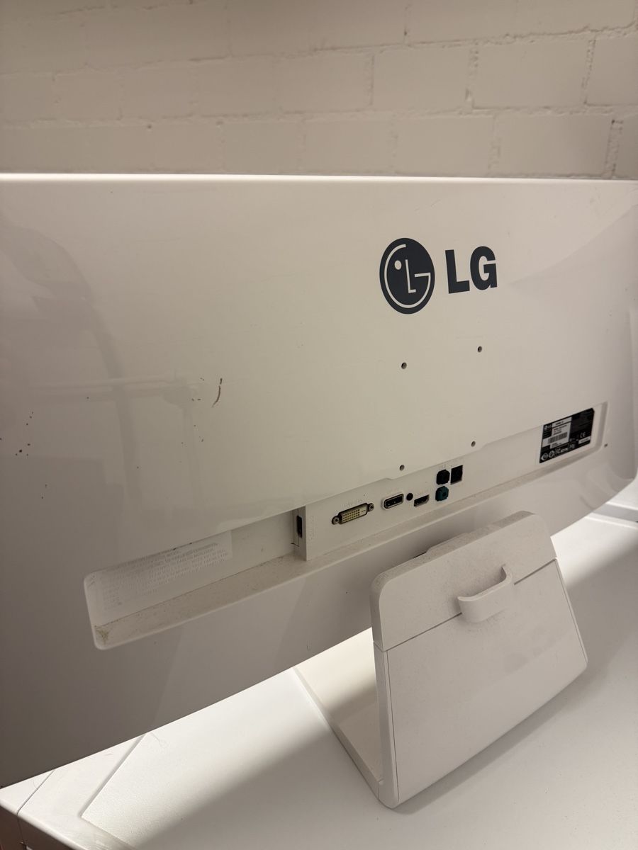 LG Monitore: Bildschirm LG Größe: 29 Zoll – Gebraucht aus Uster von dia_9hl9 4