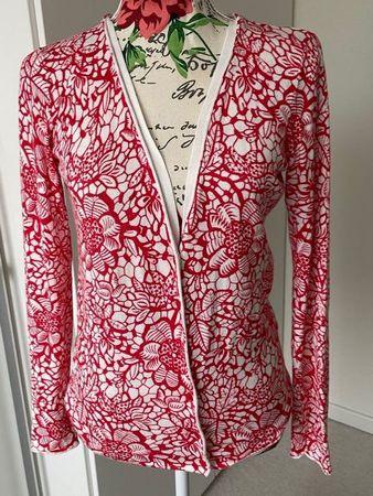 Neu** Viscose Strick-Jäckli Maddison Gr. S