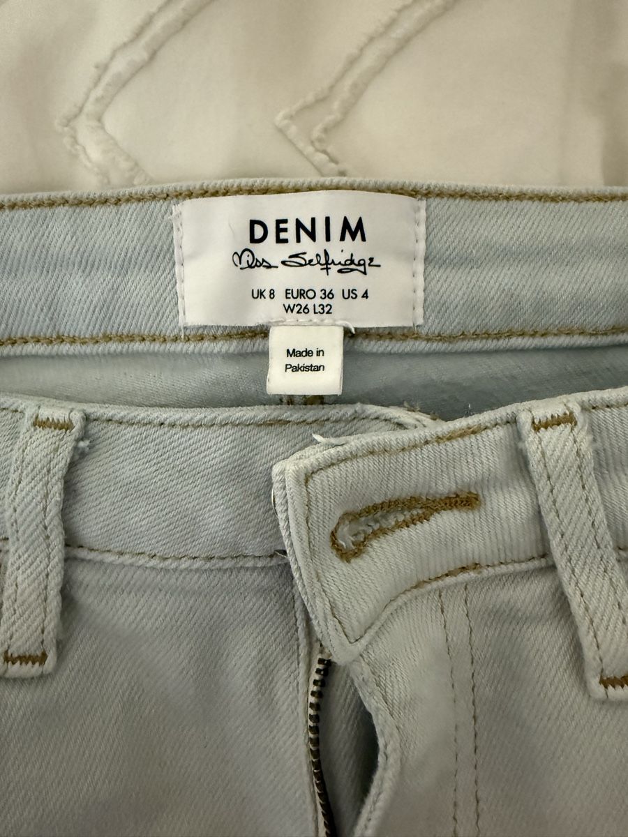 Jeans: Trendige Damen Jeans in hellblau, Grösse 36 – Usato da Oberhofen Thun'see venduto da ClaudiaKelesh 3