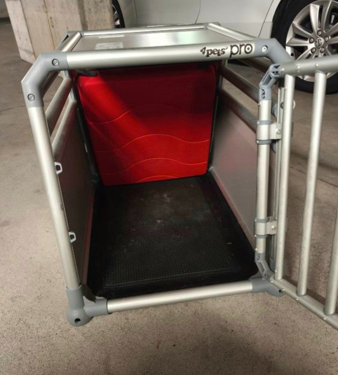 4pets Cages, transport & sécurité: 4pets PRO 1 Hundetransportbox Grösse S – D'occasion à Cordast par pau_r28w 1
