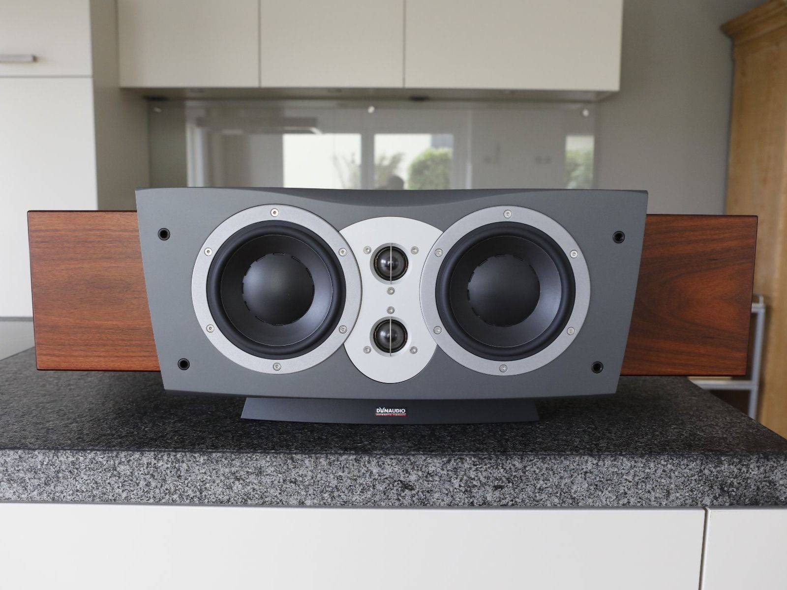 Dynaudio Lautsprecher: Dynaudio Confidence Center – Gebraucht aus Embrach von