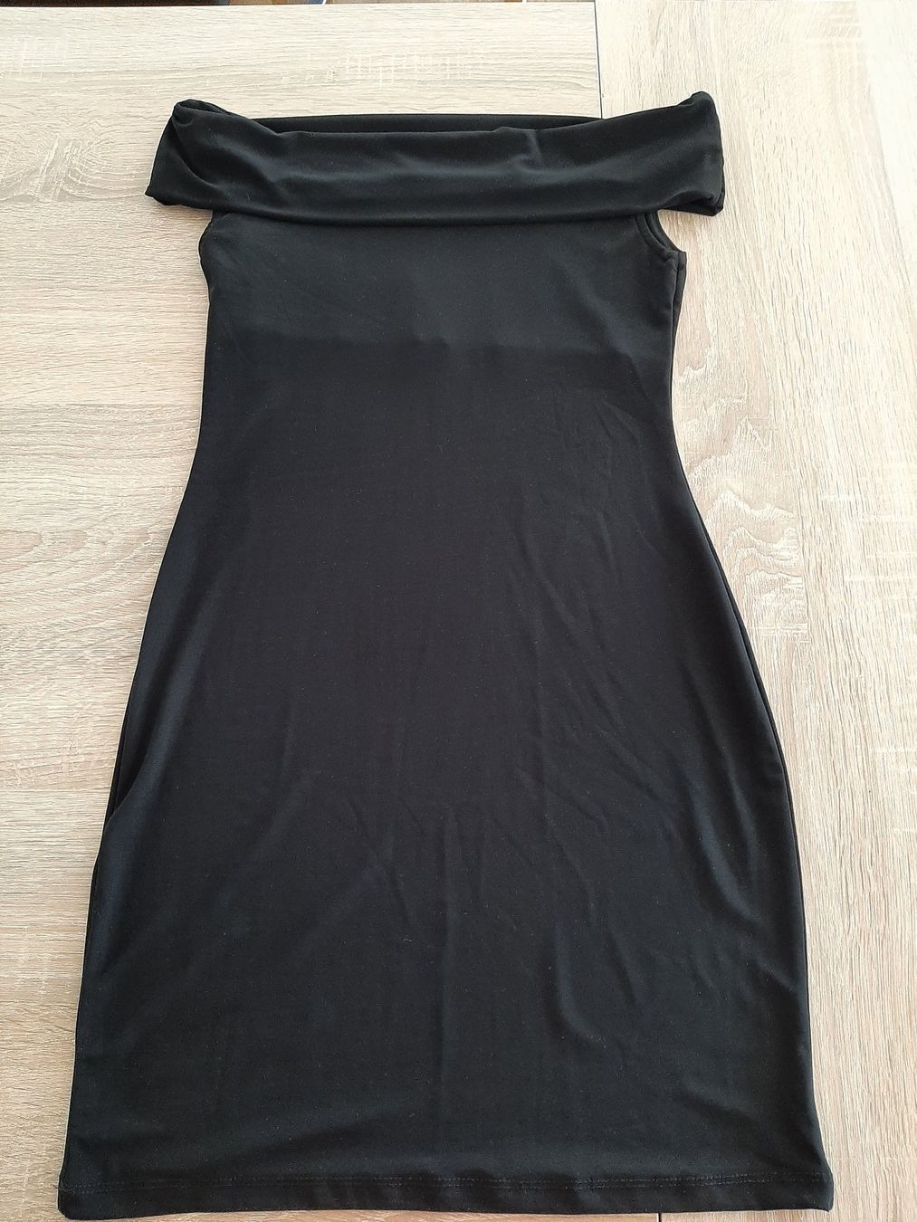 Pull&Bear Robes: Elegantes Kleid schwarz , Gr. M , Pull & Bear – D'occasion à Menziken par Rien1 5
