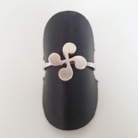 Silberner Ring 925 er mit Speziellen Motiv, Grösse 17.4mm
