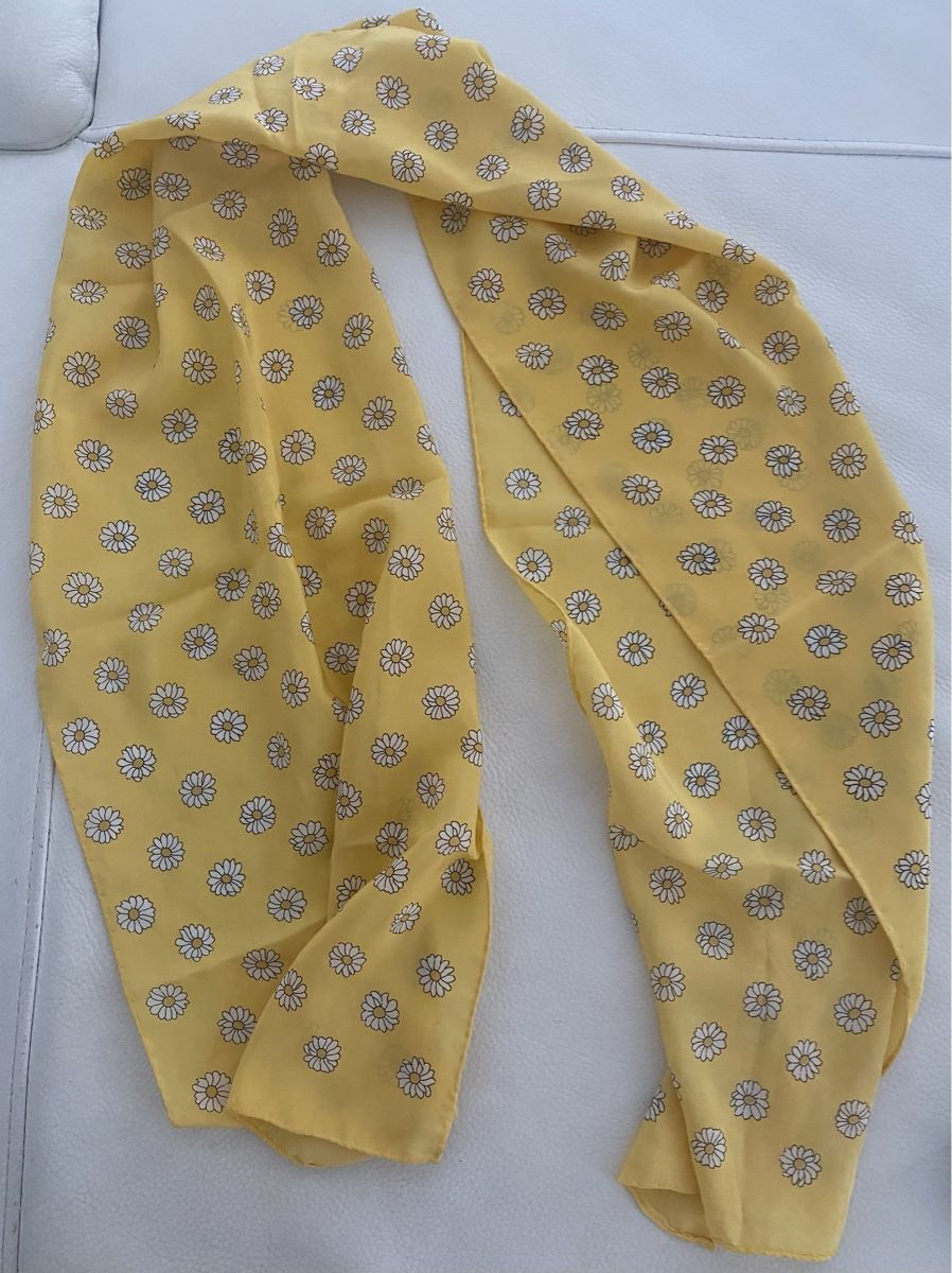 Foulard & Sciarpe: Seiden Schal 🌸 – Usato da Opfikon venduto da Luis144