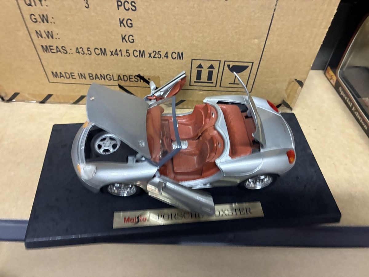Maisto Modellini d'auto: Maisto Porsche Boxster silber 1:18 – Usato da Wattenwil venduto da Jasa79 3