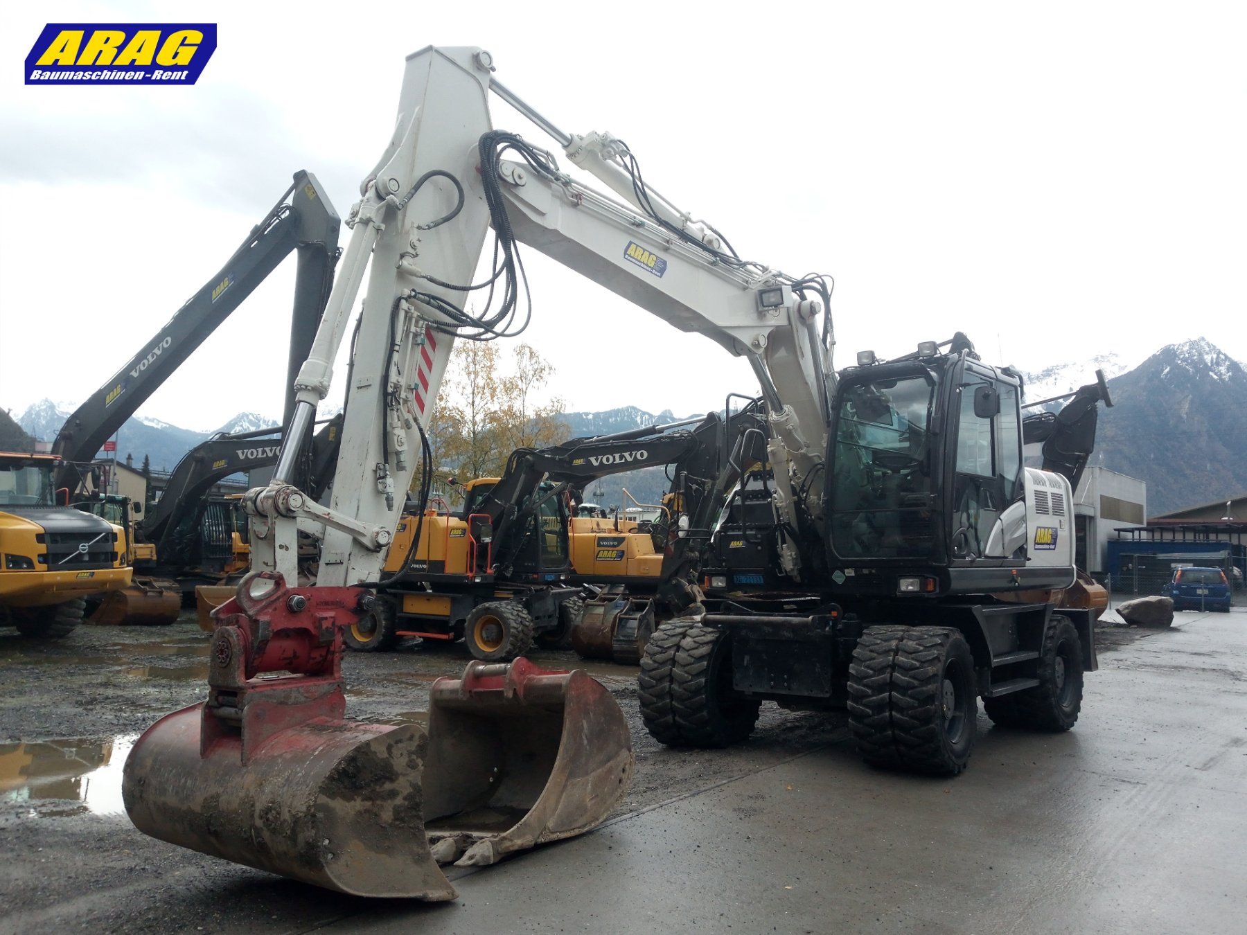 Hitachi Escavatori: Hitachi ZX 140 W-6 Pneubagger – Usato da Hasle LU venduto da Arag08 2