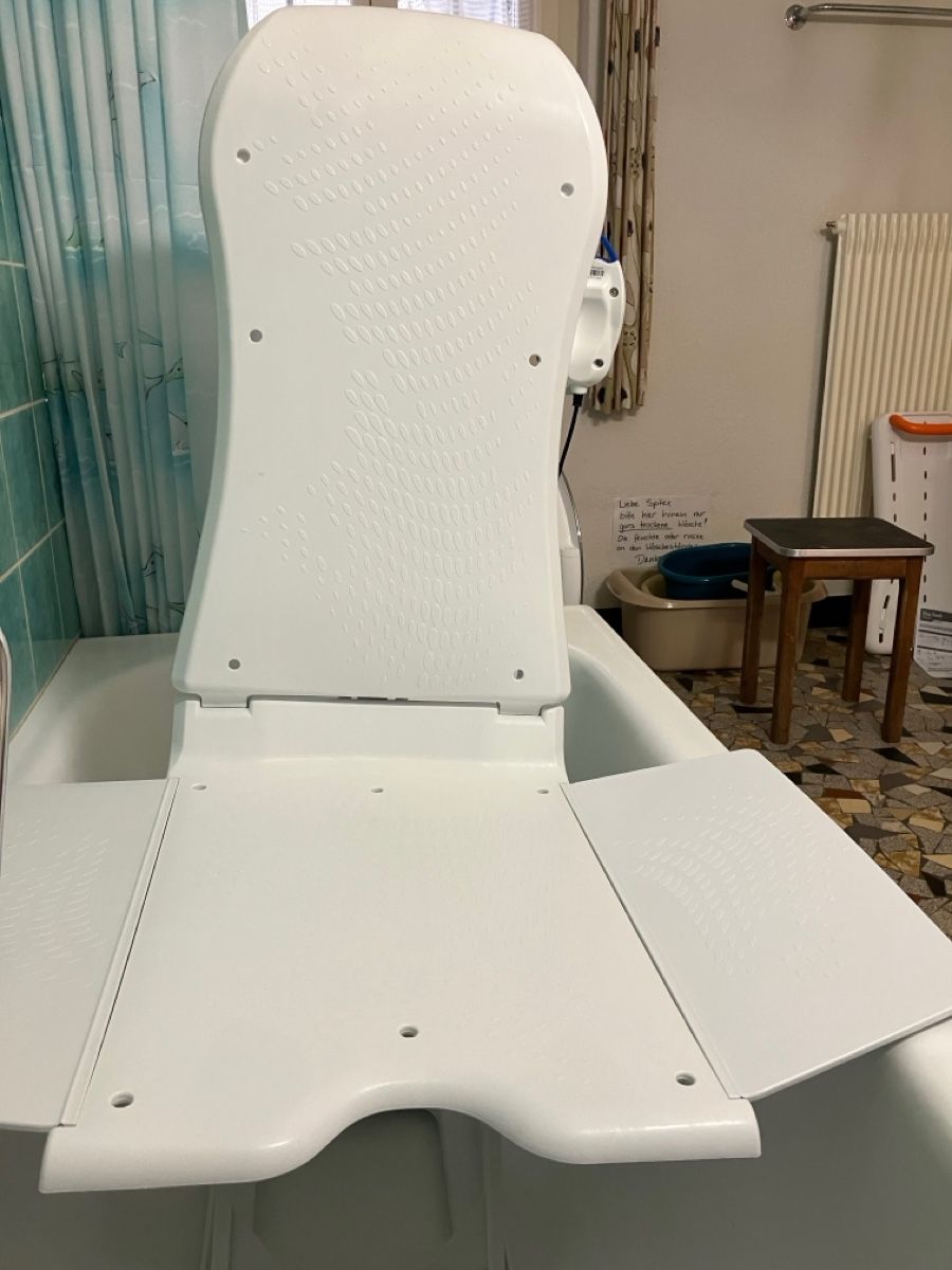 Attrezzature mediche: Badewannenlift AQUATEC KOGIA – Nuovo (secondo la descrizione) da Stäfa venduto da MirjamW. 1