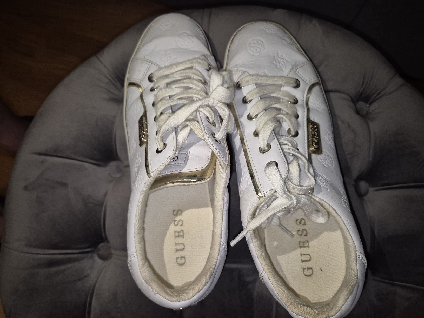 Guess Scarpe da donna: Guess Sneaker – Usato da Zofingen venduto da kar_9jfg 4
